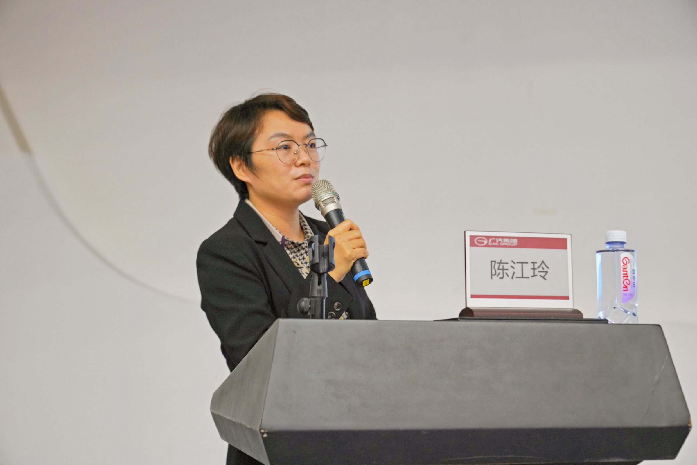 陈江玲_副本.jpg